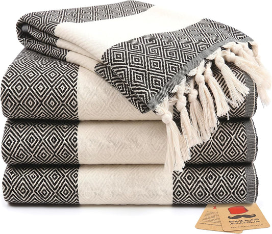 Set of four black diamond Turkish cotton hand towels